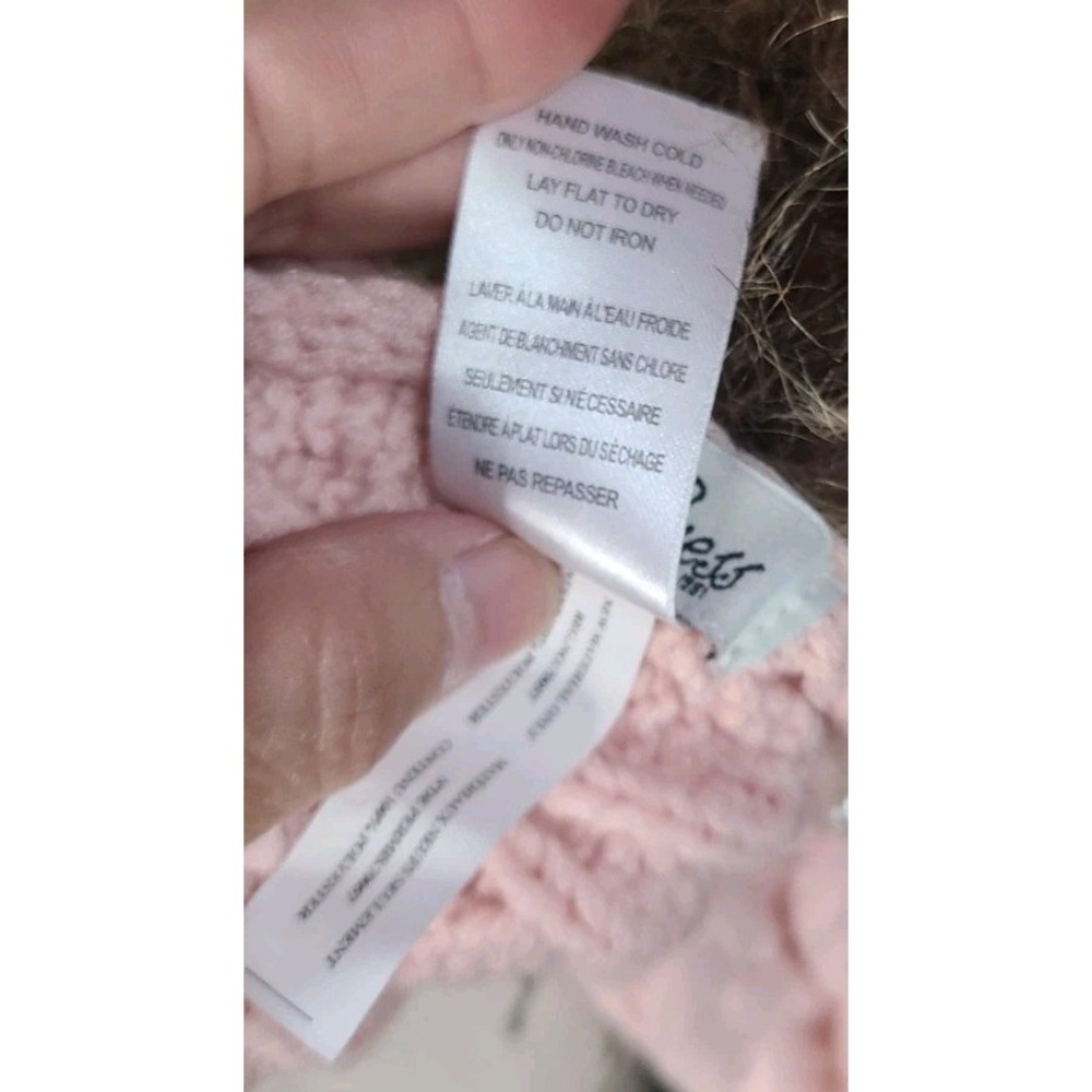 Guess Pink Cable Knit Scarf Faux Fur Pom Poms Pearl Rhinestone Embellished‎ - Picture 6 of 7
